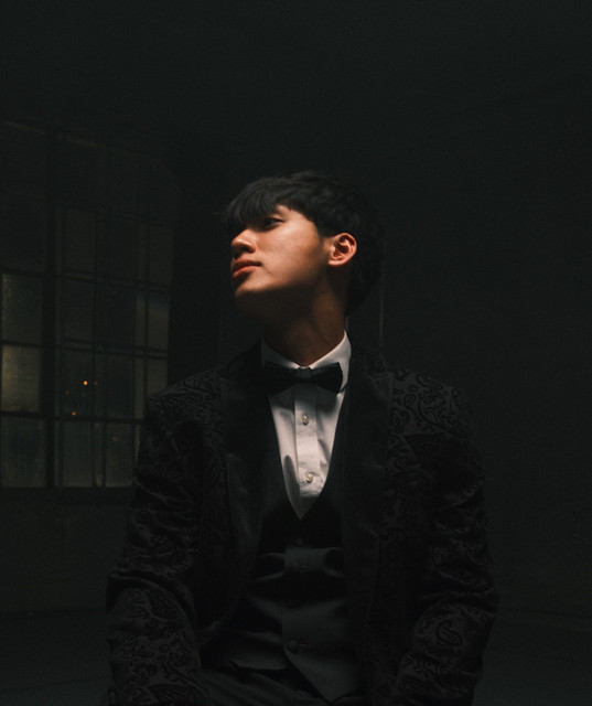 Johnny Huynh • Albumy • Piosenki • Życiorys