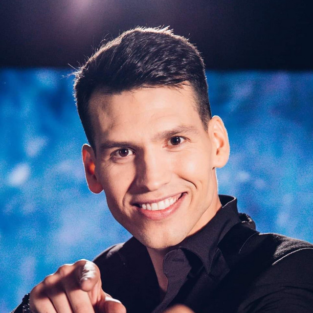 Bayera • Albumy • Piosenki • Życiorys