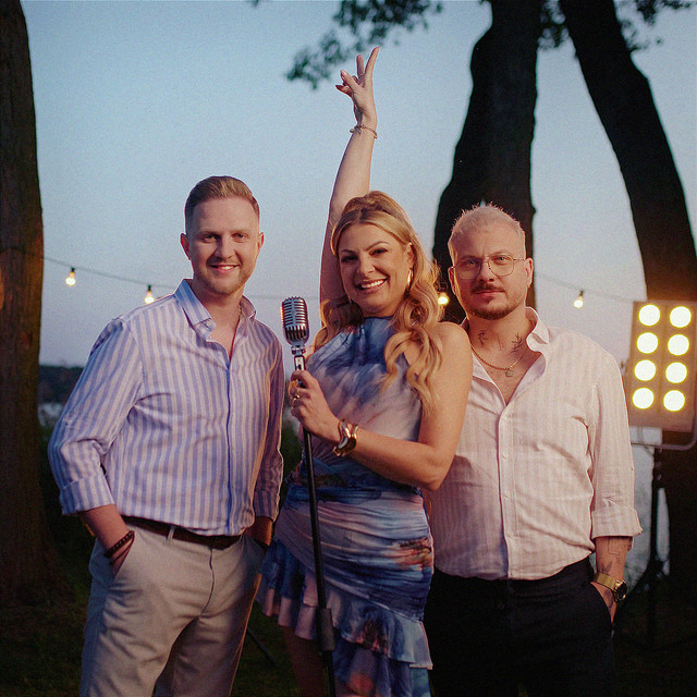 Tak Do Końca • Cały album • Wszystkie utwory • Wykonawca