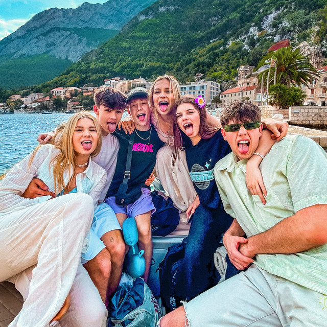 Podróże • Cały album • Wszystkie utwory • Wykonawca