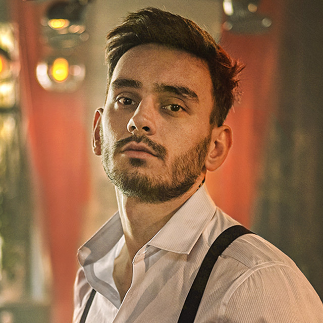 Denis • Dyskografia • Życiorys • Utwory