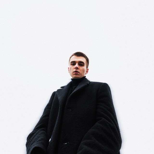 2038: WARSZAWA • Cały album • Wszystkie utwory • Wykonawca