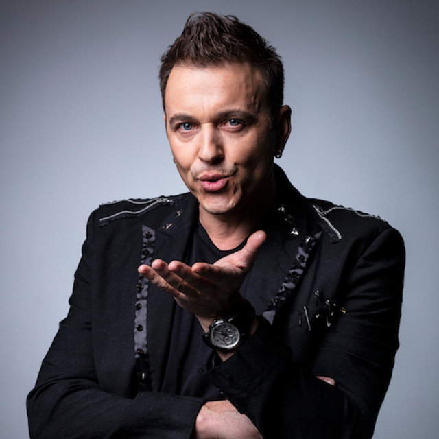 Weekend • Dyskografia • Życiorys • Utwory