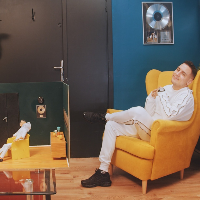 EKSZYNMAN (Radio Edit) • Cały album • Wszystkie utwory • Wykonawca