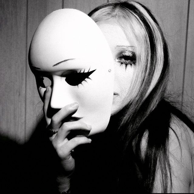 Her Face • Cały album • Wszystkie utwory • Wykonawca