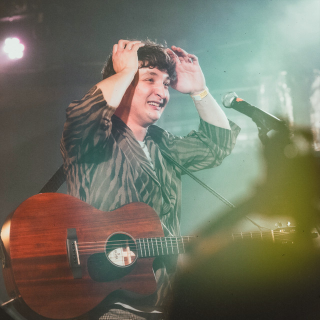 Kto by pomyślał? (Live Warszawa) • Cały album • Wszystkie utwory • Wykonawca