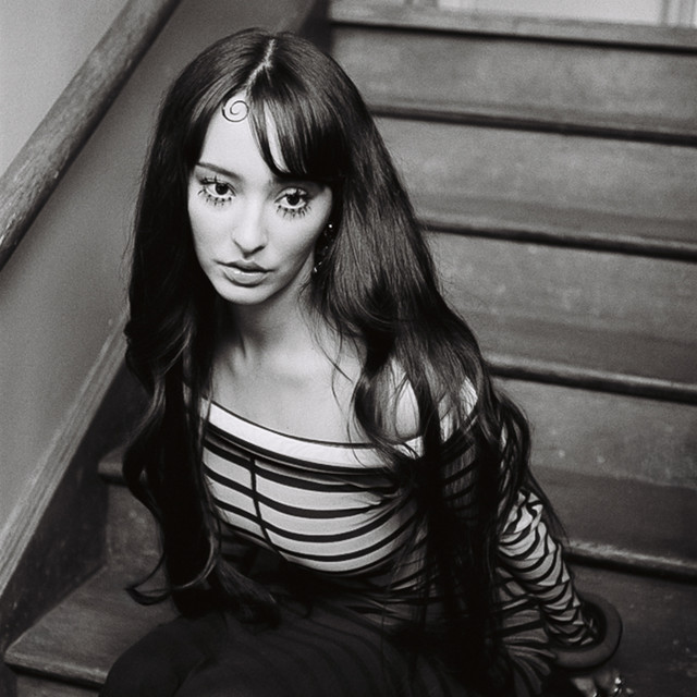 Faouzia • Albumy • Piosenki • Życiorys