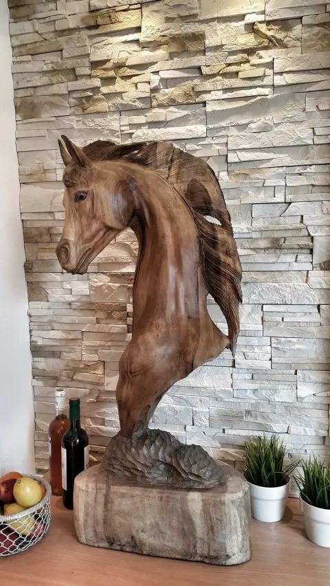 Rzeźby z drewna: techniki, inspiracje i porady dla początkujących rzeźbiarzy