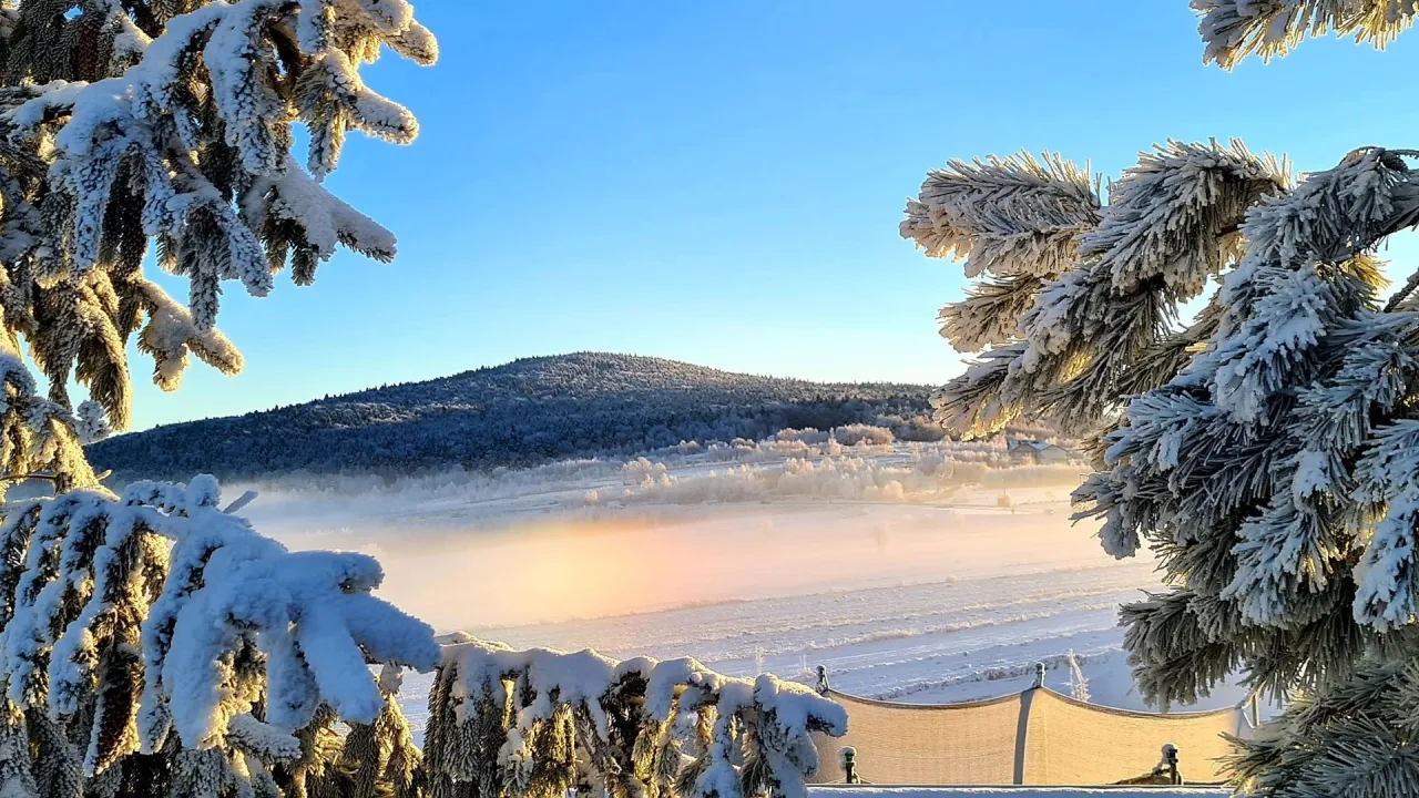 Góry Świętokrzyskie – co zobaczyć zimą? Niezapomniane atrakcje i widoki