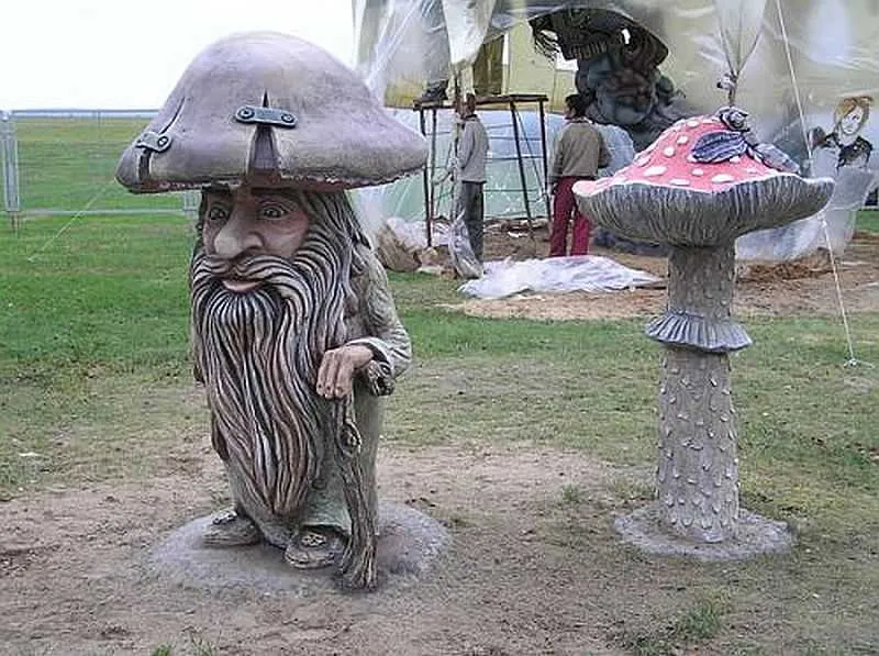 Jak samemu zrobić rzeźbę ogrodową: materiały, kroki i praktyczne porady