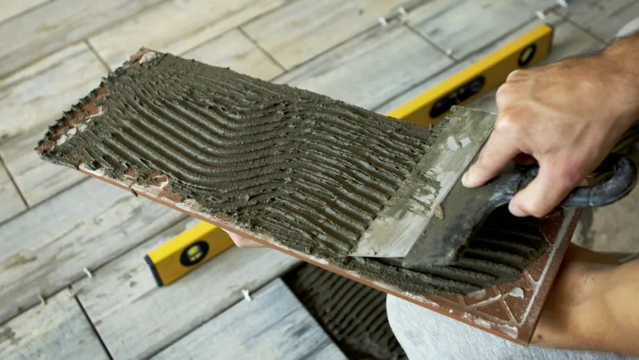 Jaki klej do terakoty? Wybierz najlepszy produkt i uniknij problemów Jaki klej do terakoty? Wybierz najlepszy produkt i uniknij problemów