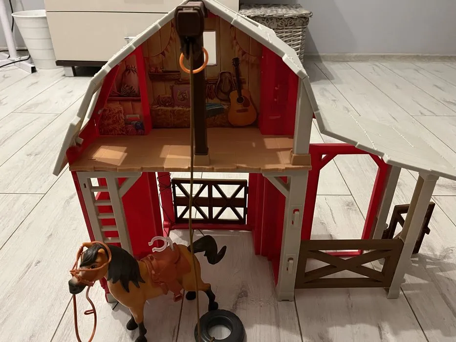 Najlepsze zabawki: koń mustang z realistycznymi ruchami i dźwiękami