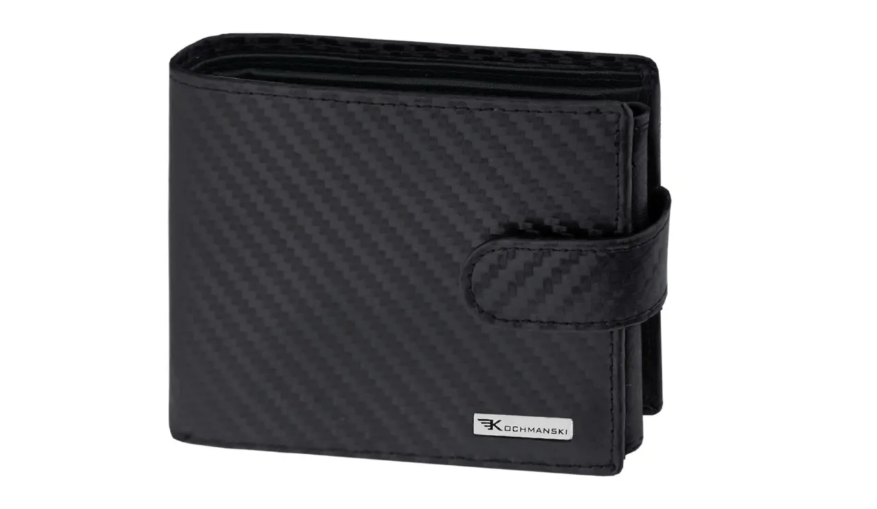 Dlaczego warto mieć dwa portfele męskie – na co dzień i na specjalne okazje?
