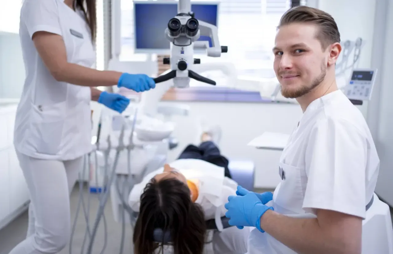 Czy znieczulenie u dentysty jest szkodliwe? Odkryj prawdę o ryzyku