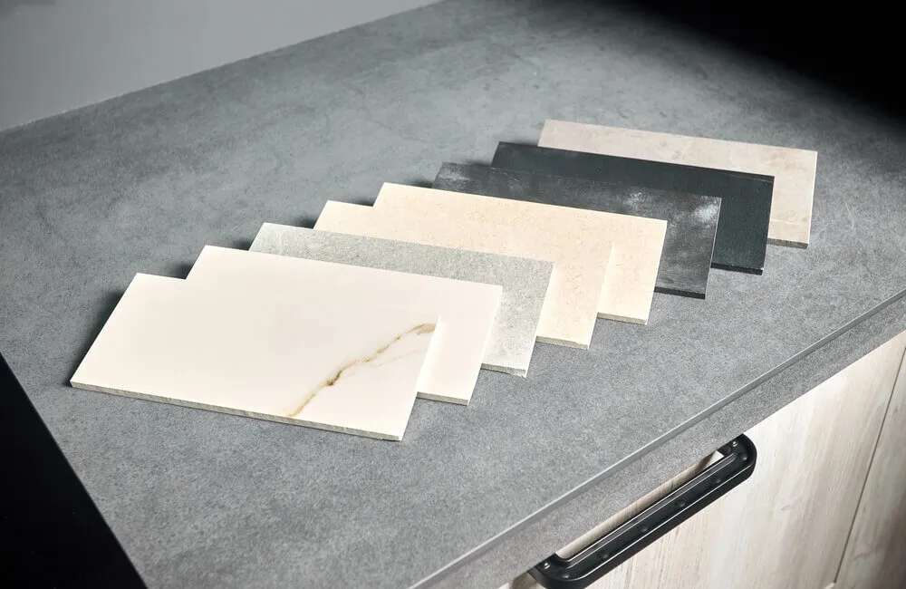 Gres czy glazura – który wybór jest lepszy do Twojego wnętrza?