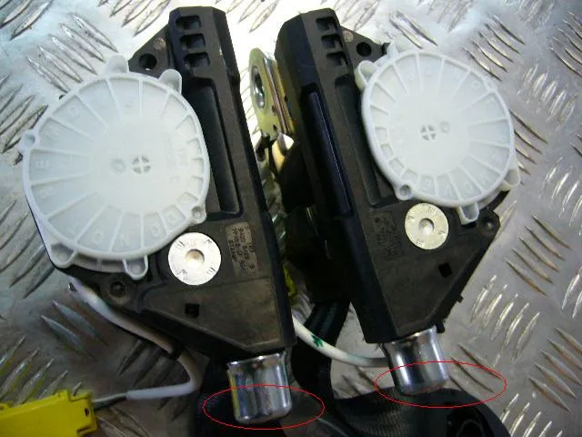 Jak odblokować pasy bezpieczeństwa po wystrzale i uniknąć dodatkowych problemów