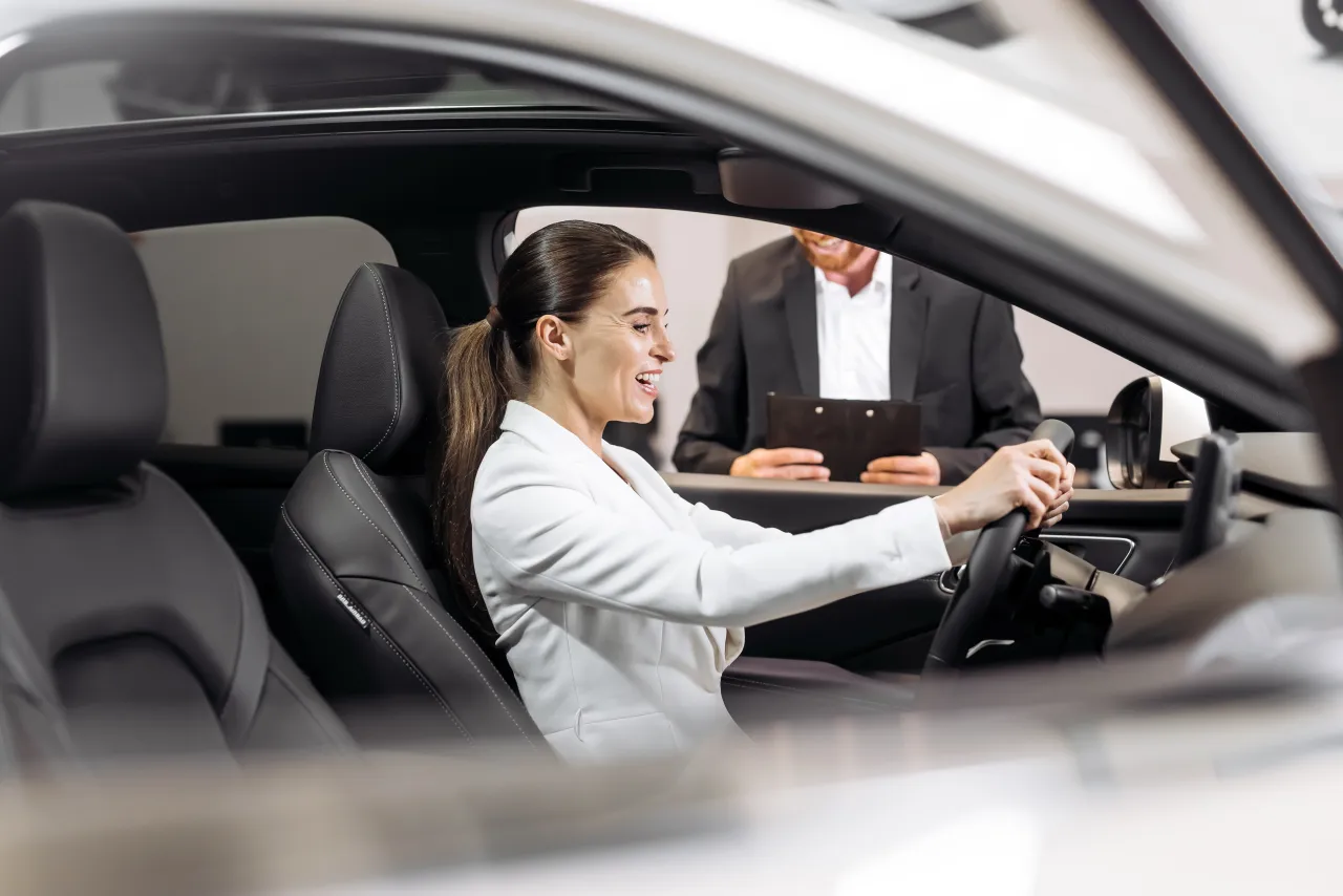 Jazda testowa Lexusem – jak się umówić i czego się spodziewać?