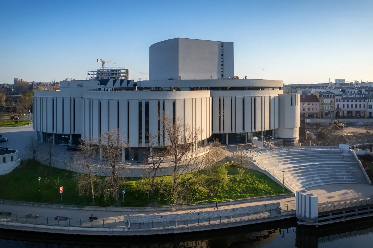 Opera Nova Bydgoszcz ile miejsc - poznaj pojemność sal i udogodnienia