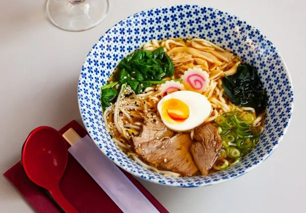 Czy ramen jest zdrowy? Odkryj, co wpływa na jego wartość odżywczą