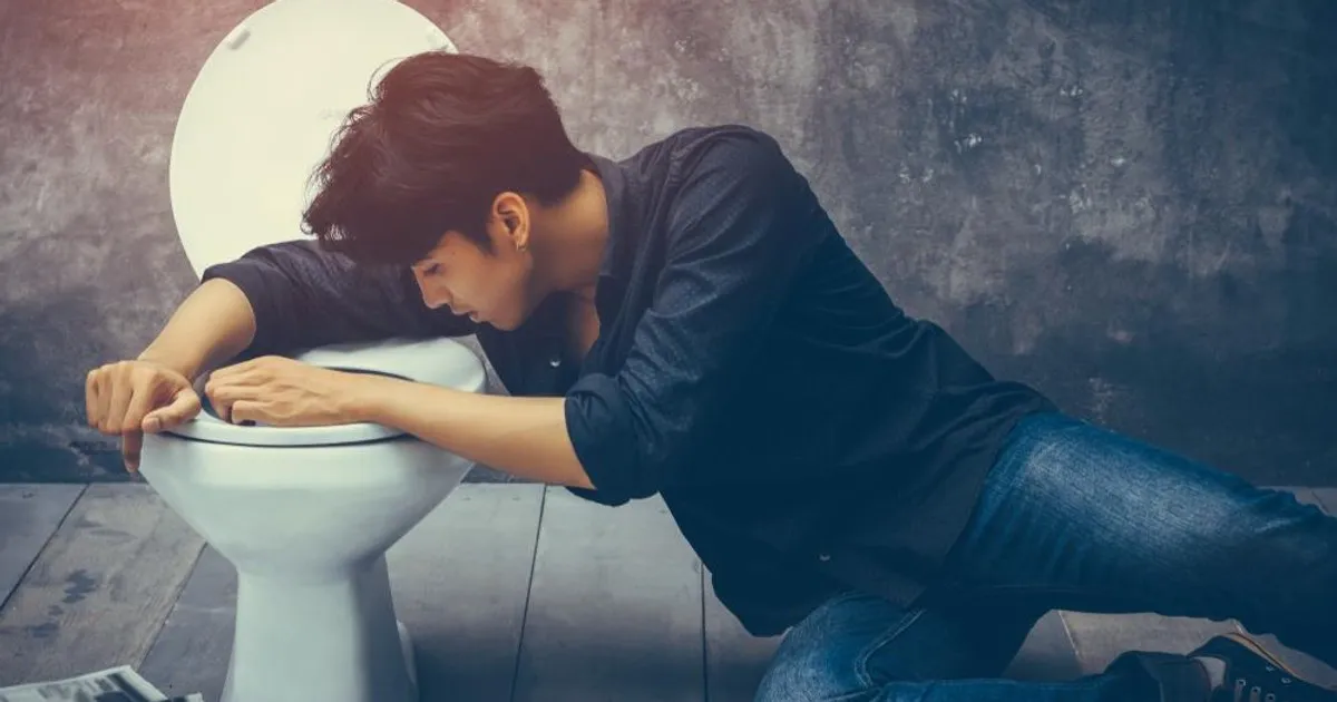 Zatrucie oparami benzyny objawy – jak je rozpoznać i co robić?