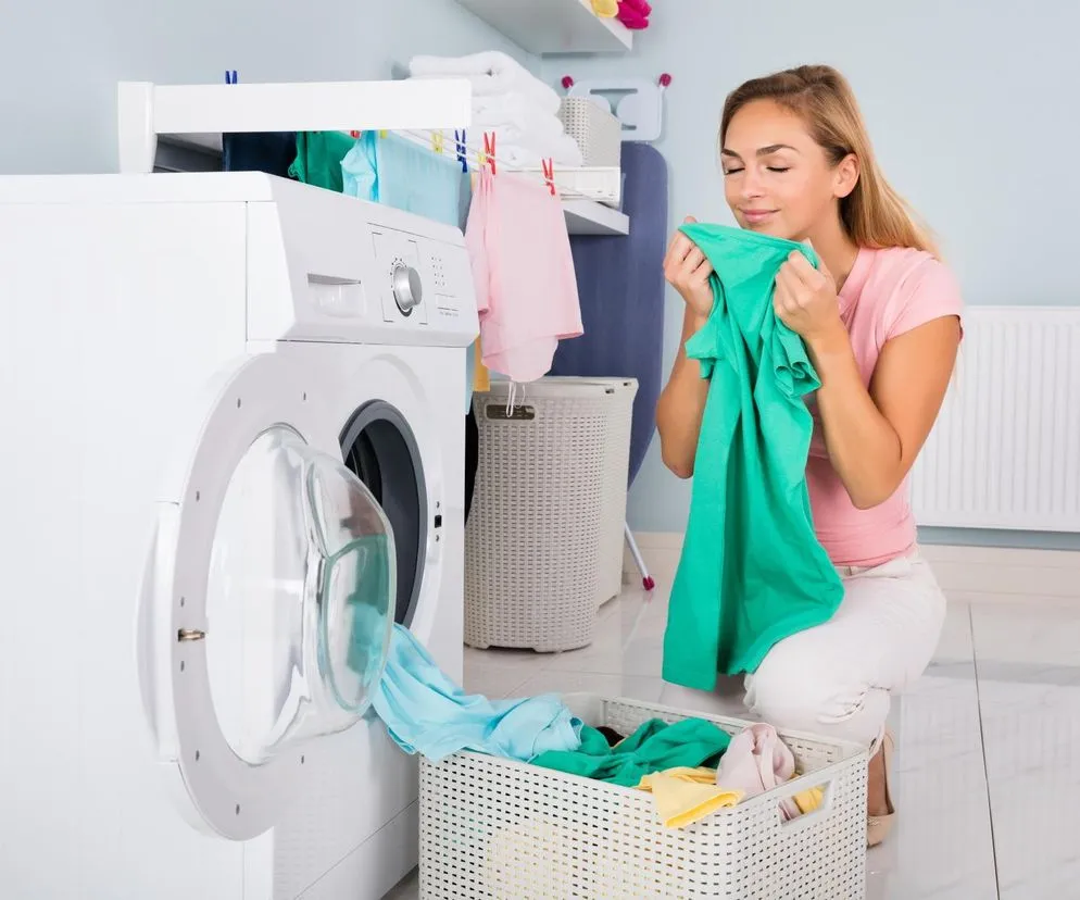 Jak w prosty sposób sprawić, by ubrania z suszarki wspaniale pachniały