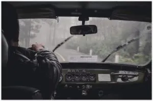 Jak przedłużyć kartę kierowcy i uniknąć problemów z ważnością