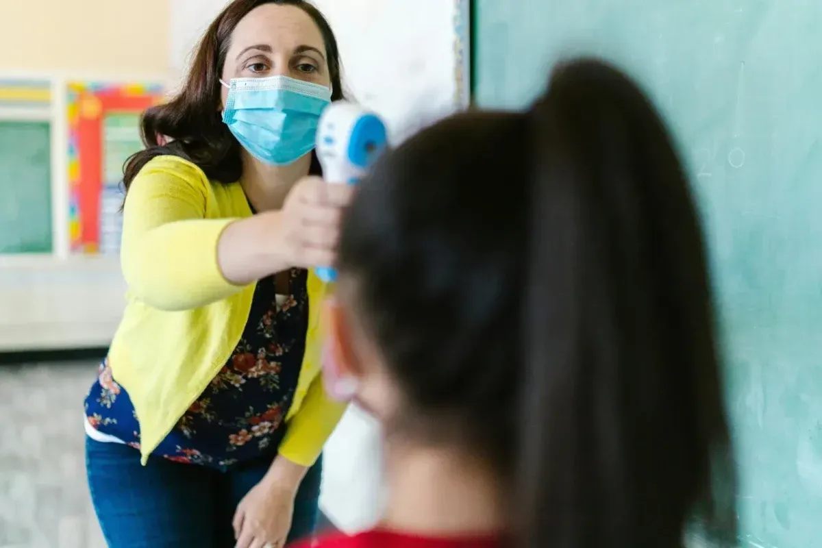 Ile zarabia pielęgniarka szkolna? Zaskakujące fakty o pensjach