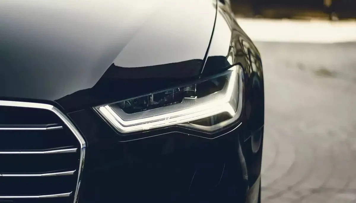 Ile kosztuje montaż świateł do jazdy dziennej? Poznaj prawdziwe ceny i ryzyko