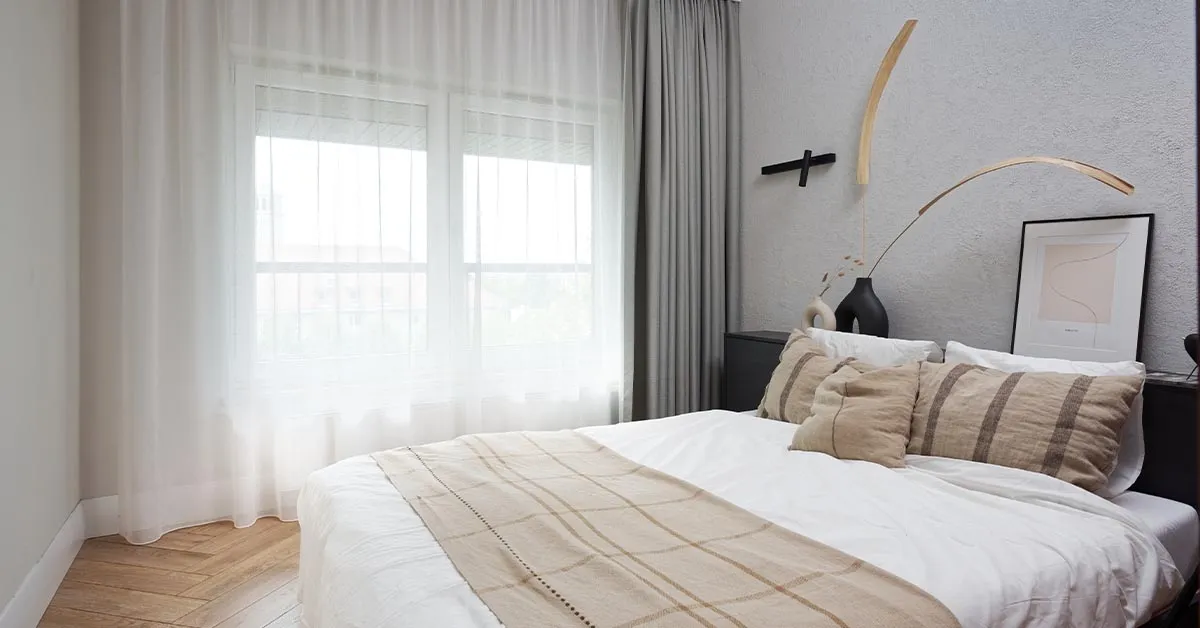 Jakie firanki do sypialni wybrać, aby stworzyć przytulny klimat?