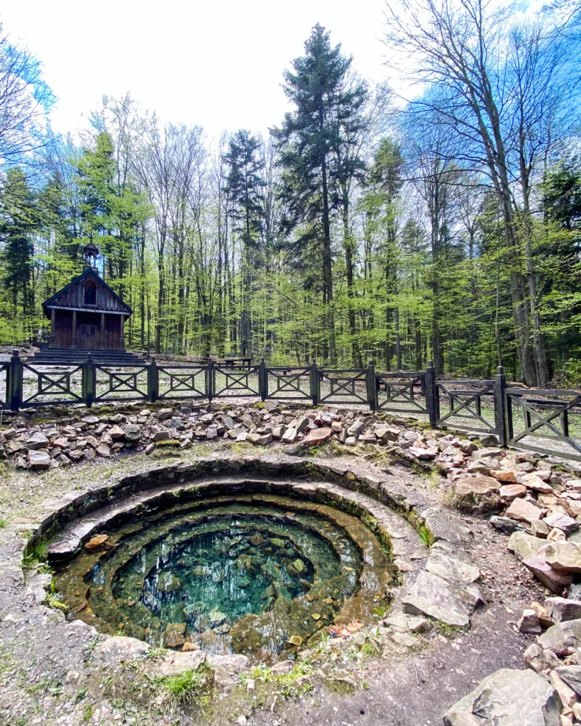 Gdzie na weekend w Świętokrzyskim? Odkryj najlepsze atrakcje i miejsca