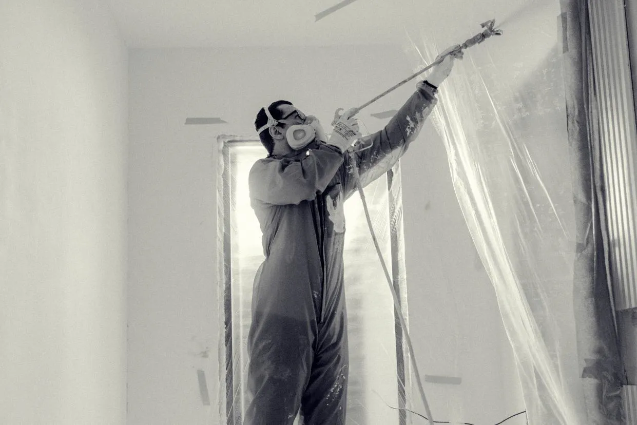 Jak rozcieńczyć farbę do malowania pistoletem – instrukcje i porady krok po kroku