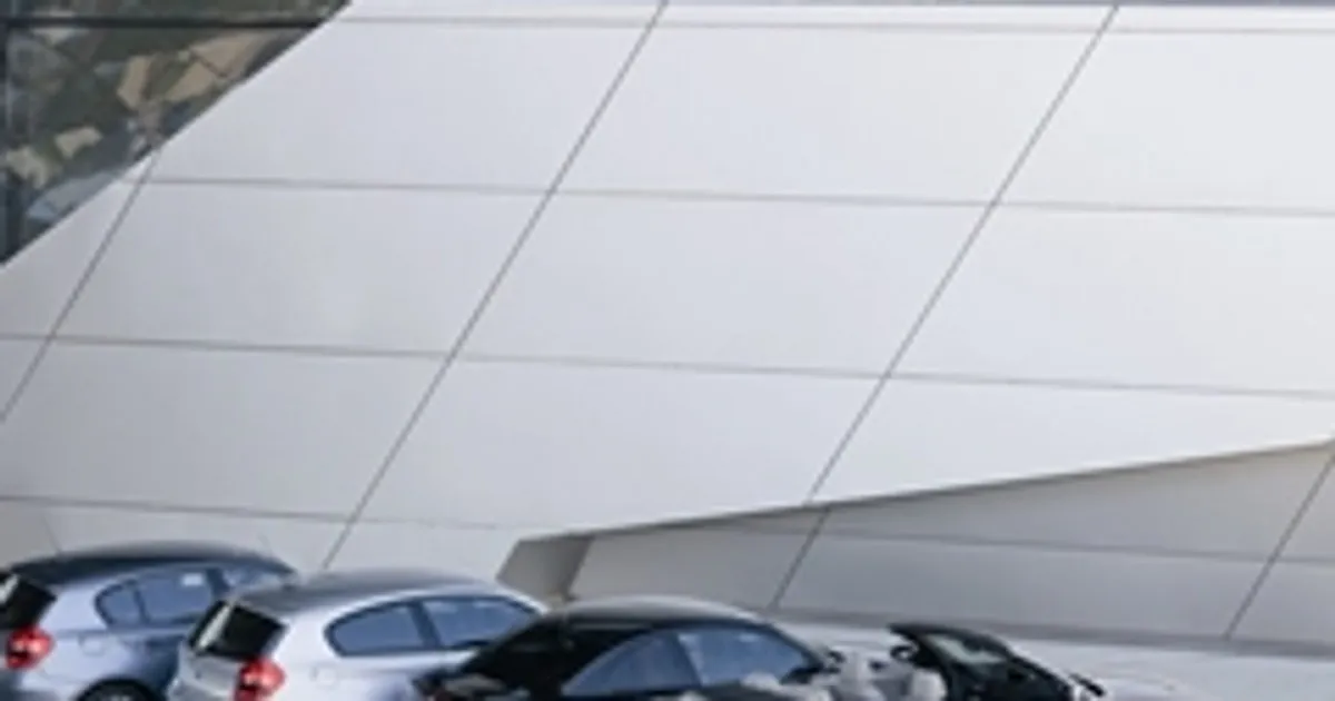 BMW 1 napęd na którą oś? Odkryj prawdę o F40 i jego zaletach