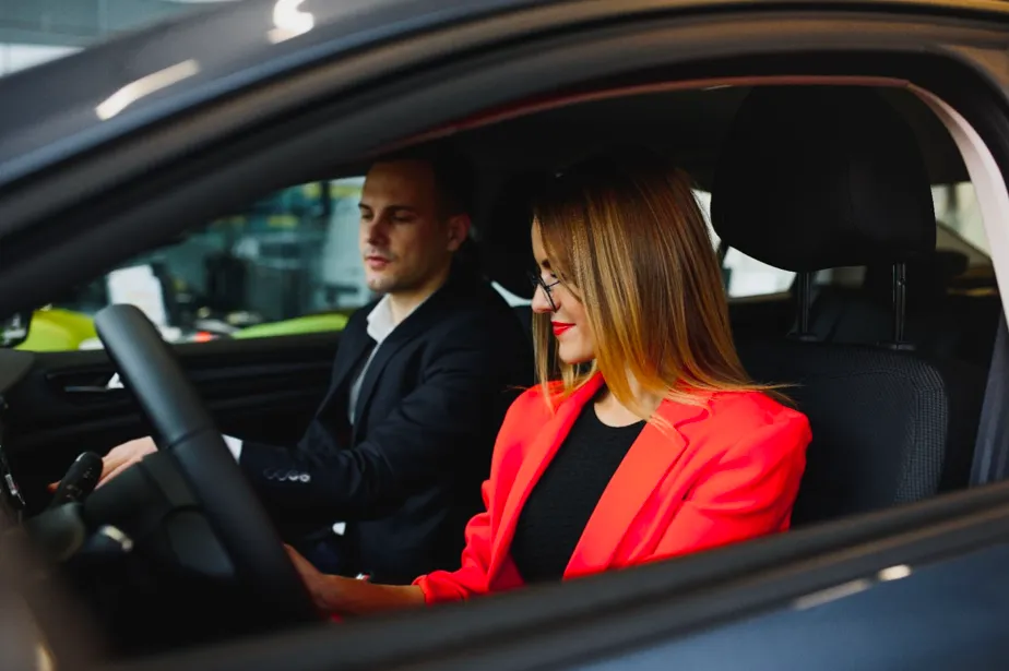 Auto na abonament – jak to działa i co warto wiedzieć?