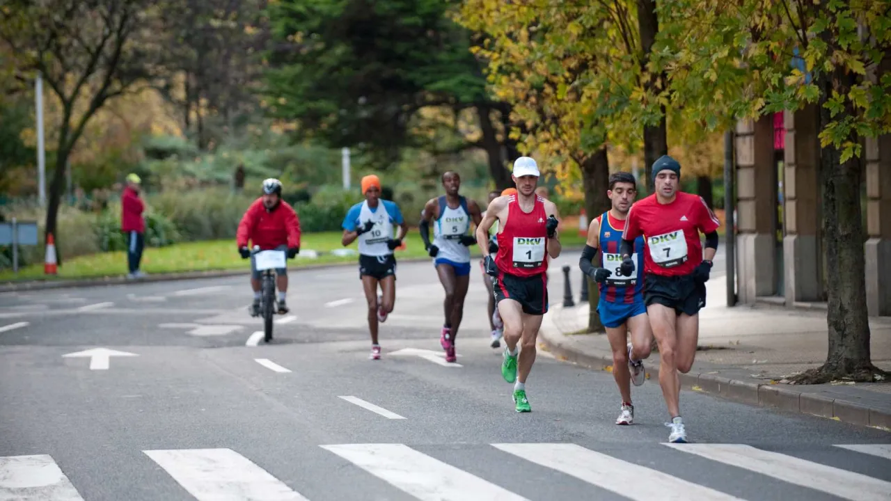 Dlaczego maraton ma dokładnie 42 km 195 m? Historia i tajemnica dystansu