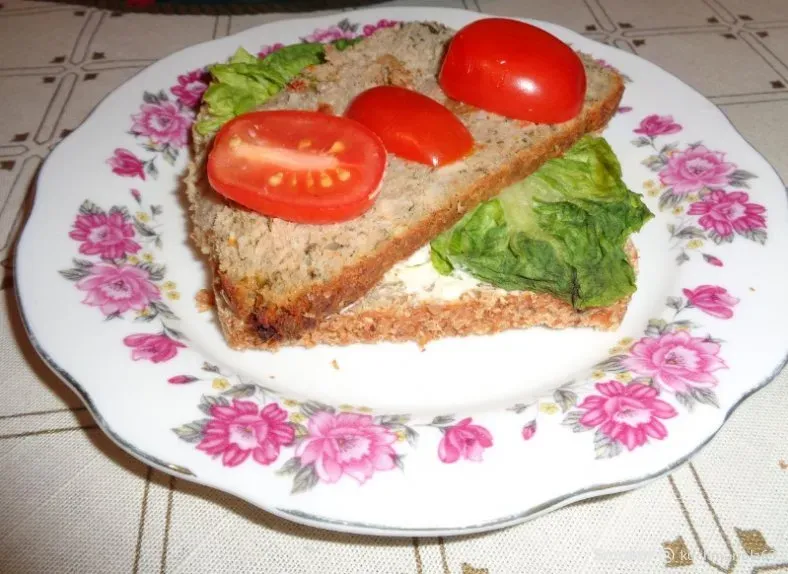 Ile kalorii ma bułka z pasztetem? Zaskakujące fakty o kaloriach