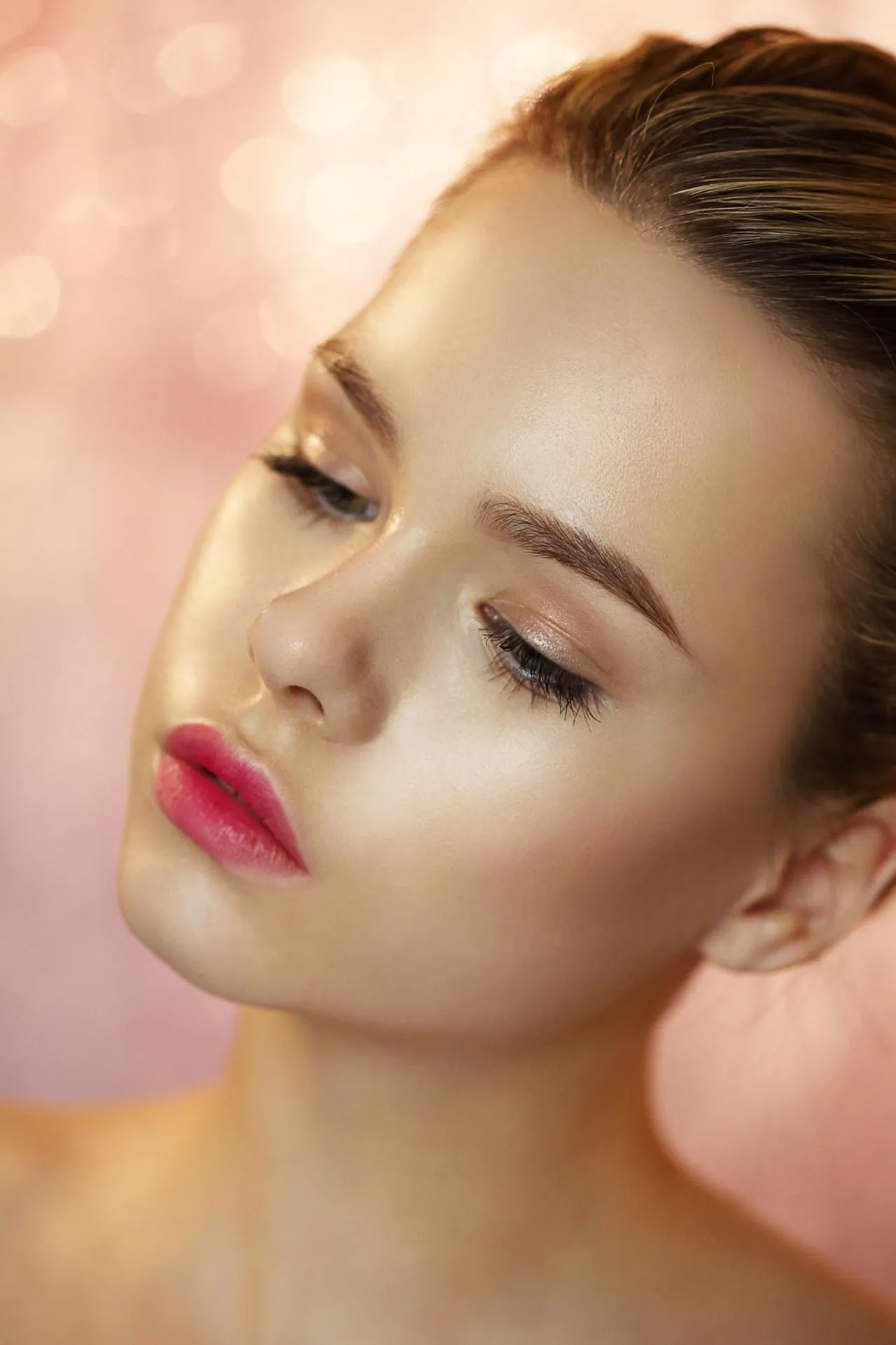 Makijaż rozświetlający: Sekretne triki na naturalny blask skóry