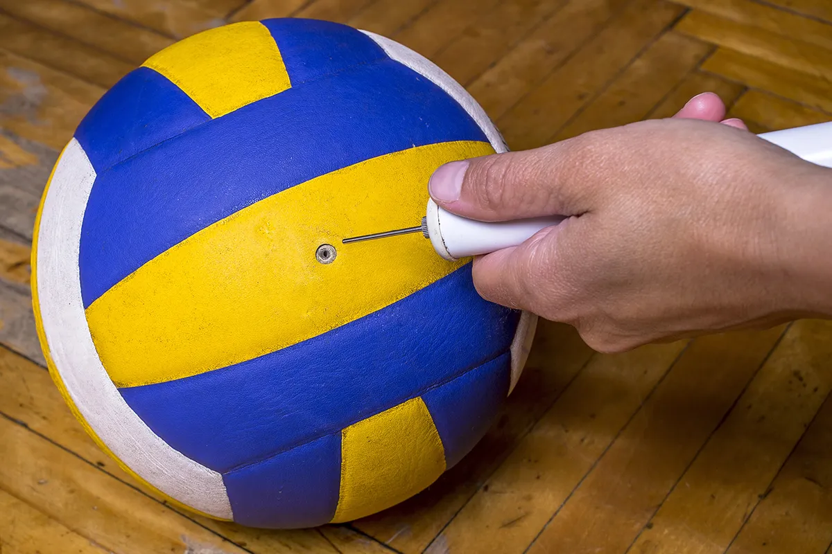 Jak napompować piłkę do siatkówki - uniknij błędów i zyskaj idealne ciśnienie Jak napompować piłkę do siatkówki - uniknij błędów i zyskaj idealne ciśnienie