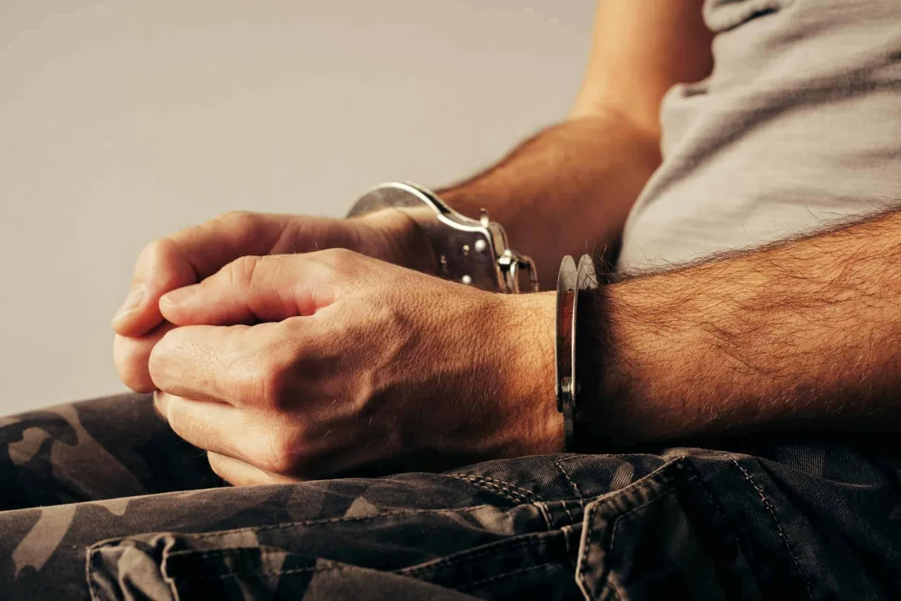 Czy oszustwo to przestępstwo? Poznaj konsekwencje prawne oszustwa