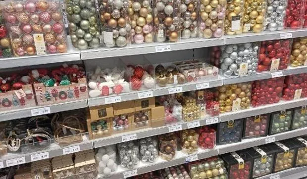 Od kiedy ozdoby świąteczne w sklepach? Zaskakujące informacje i terminy