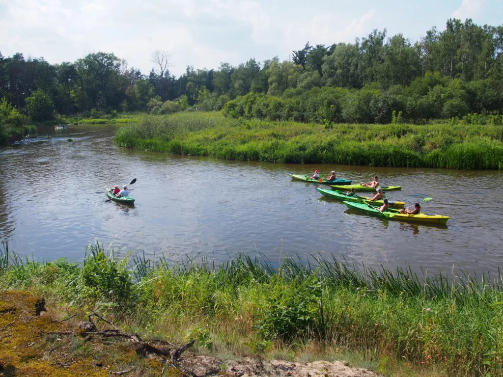 Spływ kajakowy okolice Krakowa – najlepsze trasy, porady i bezpieczeństwo