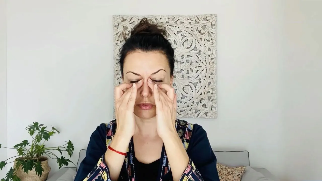 Czy joga twarzy działa? Sprawdź, jakie efekty może przynieść