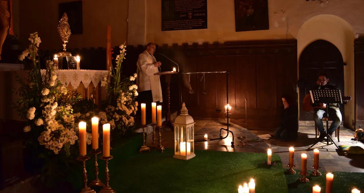 Sakramenty święte w Kościele katolickim: poznaj wszystkie 7 sakramentów