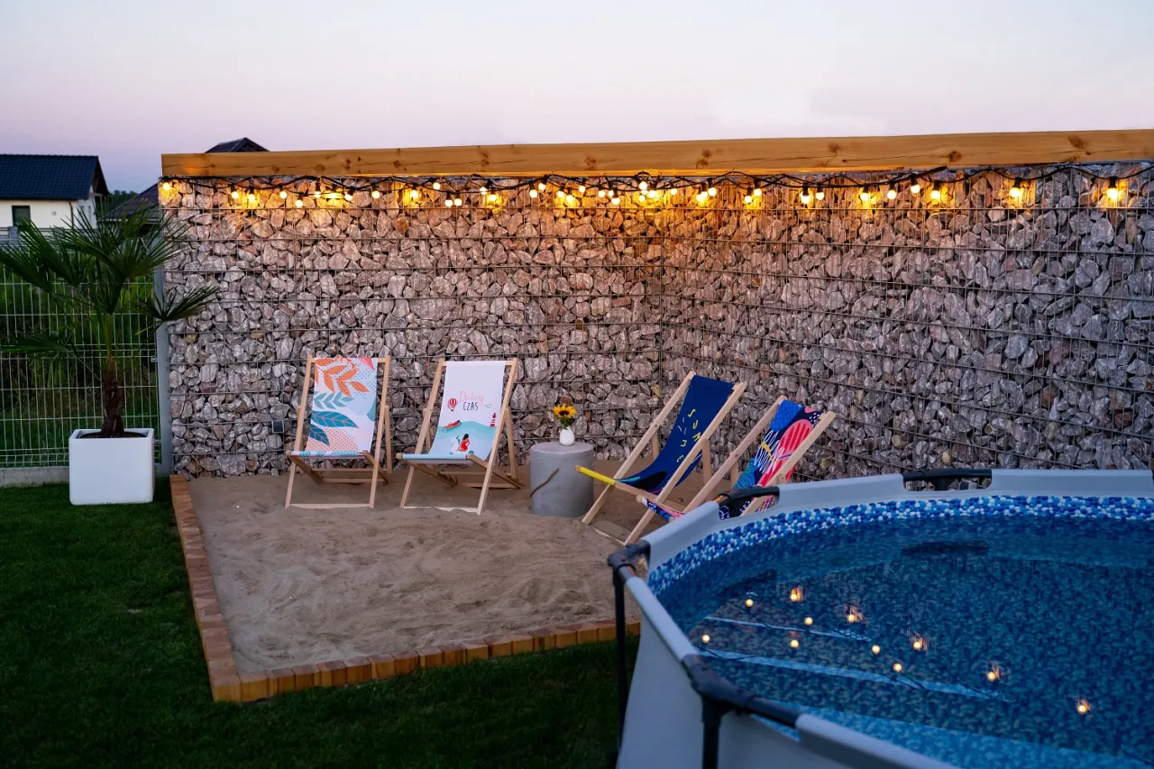 Jak zrobić plażę w ogrodzie – krok po kroku do własnego raju na świeżym powietrzu