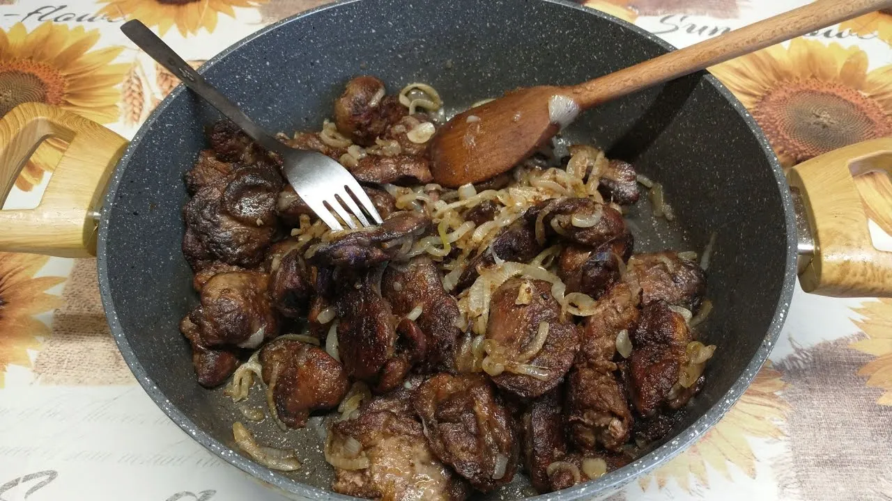 Jak się robi wątróbkę drobiową - proste przepisy, które zachwycą Jak się robi wątróbkę drobiową - proste przepisy, które zachwycą