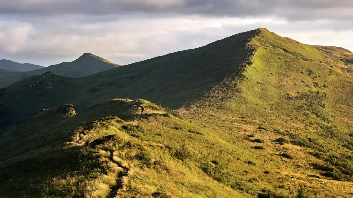 10 najpiękniejszych jezior w Polsce na lato 2025 roku