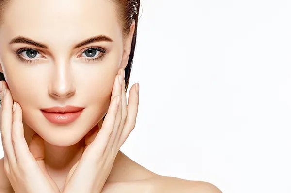 Kiedy schodzi opuchlizna po powiększaniu ust? Poznaj fakty i porady