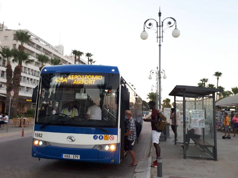 Komunikacja na Cyprze: Jak sprawnie poruszać się po wyspie