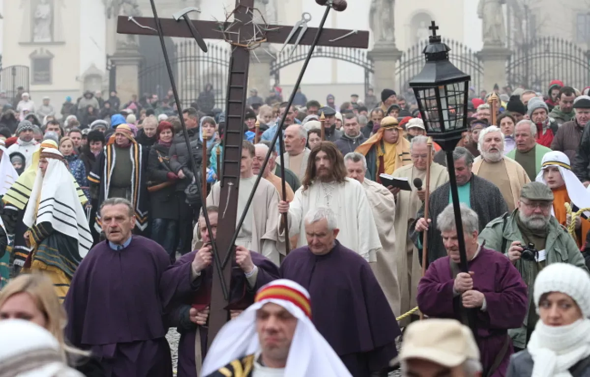 Wielki Piątek: jak wygląda msza i co warto o niej wiedzieć