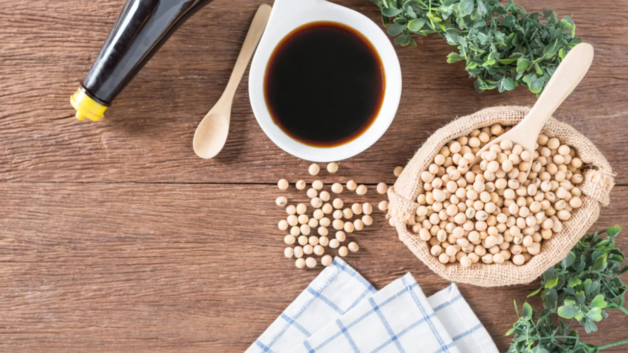 Sos sojowy jasny do czego? Odkryj jego niezwykłe zastosowania w kuchni