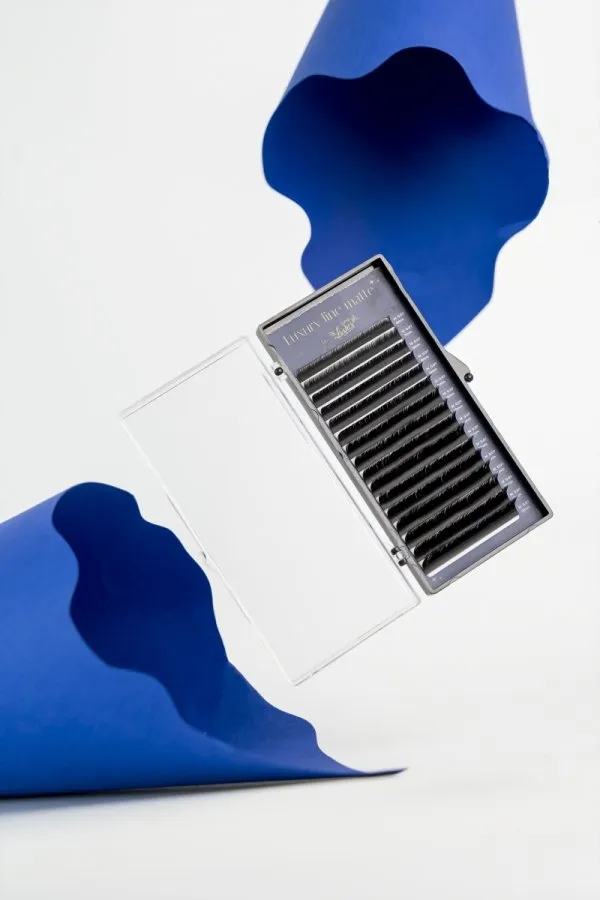 Jak dbać o sztuczne rzęsy, aby starczyły na dłużej?